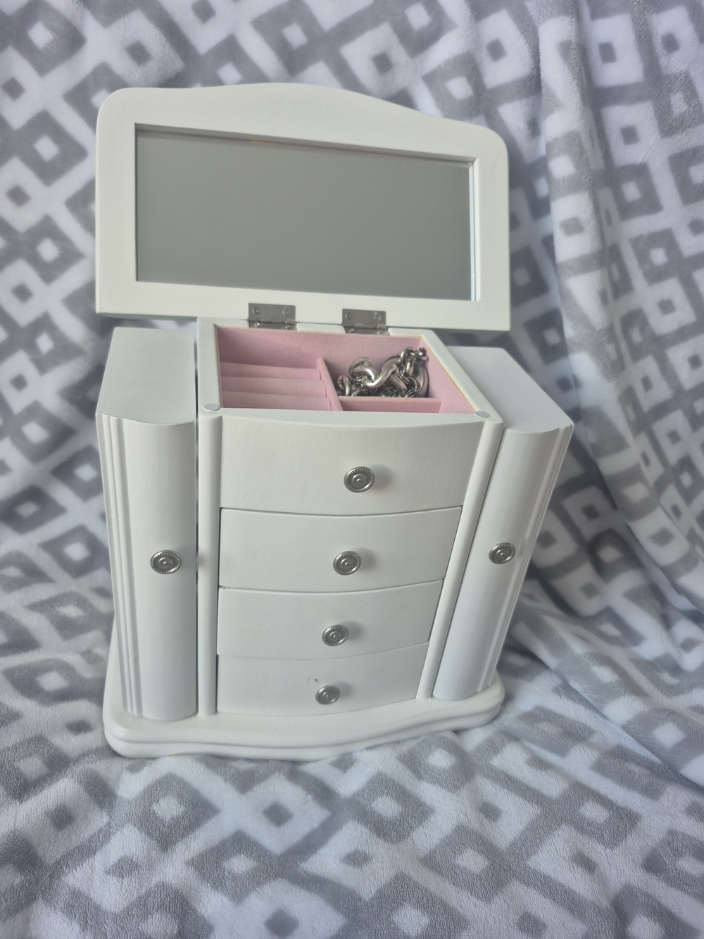 White Jewelry Box with Pink Lined Interior